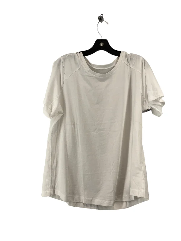 Lavender women's topsWhite Top Short Sleeve Basic Clothes Mentor, Size 1x