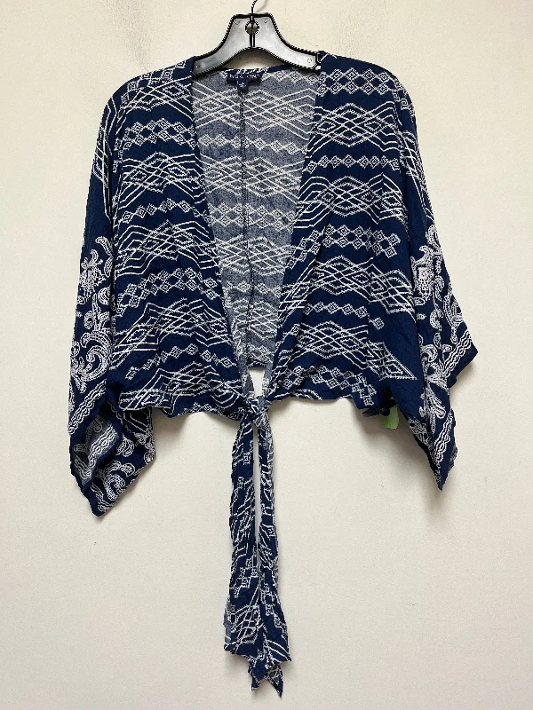 Water-resistant women's topsTop Short Sleeve By Clothes Mentor  Size: Xl
