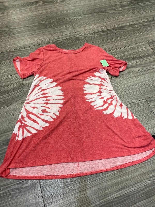 Cardigan-style women's topsRed & White Top Short Sleeve Clothes Mentor, Size M