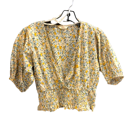 Shawl collar women's topsYellow Top Short Sleeve Clothes Mentor, Size M