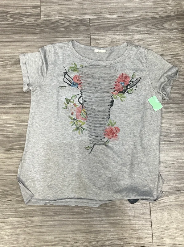 White women's topsGrey Top Short Sleeve Clothes Mentor, Size M