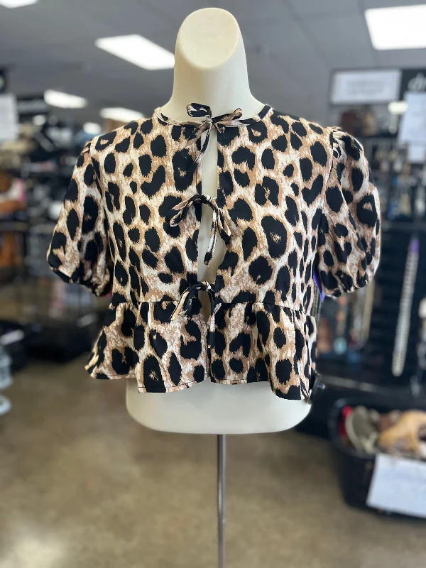 Cropped women's topsAnimal Print Top Short Sleeve Clothes Mentor, Size M