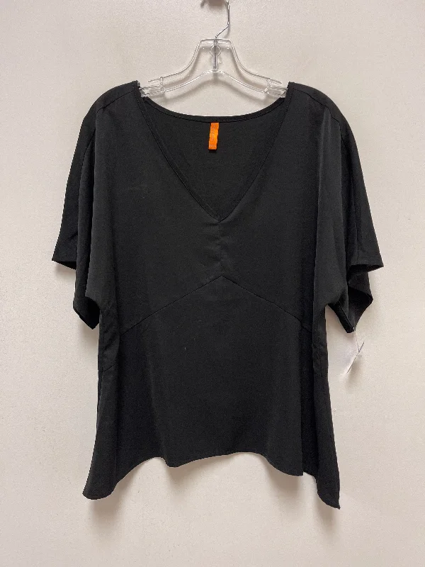 Luxury women's topsBlack Top Short Sleeve Clothes Mentor, Size M