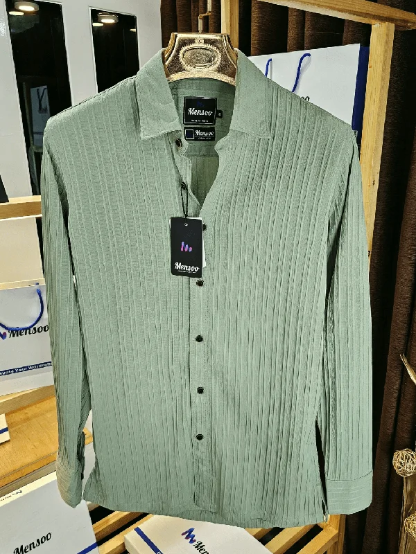 tops with adjustable sleeves for menEmboss Self Lining Shirt Pista