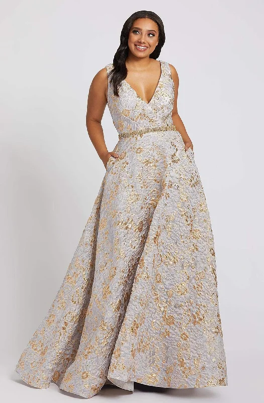 Little white dresses (LWDs) for womenMac Duggal 77741FSC