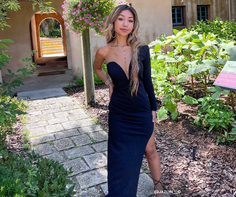 Women's casual dressesEvangeline Crepe Stylish One Shoulder Dress