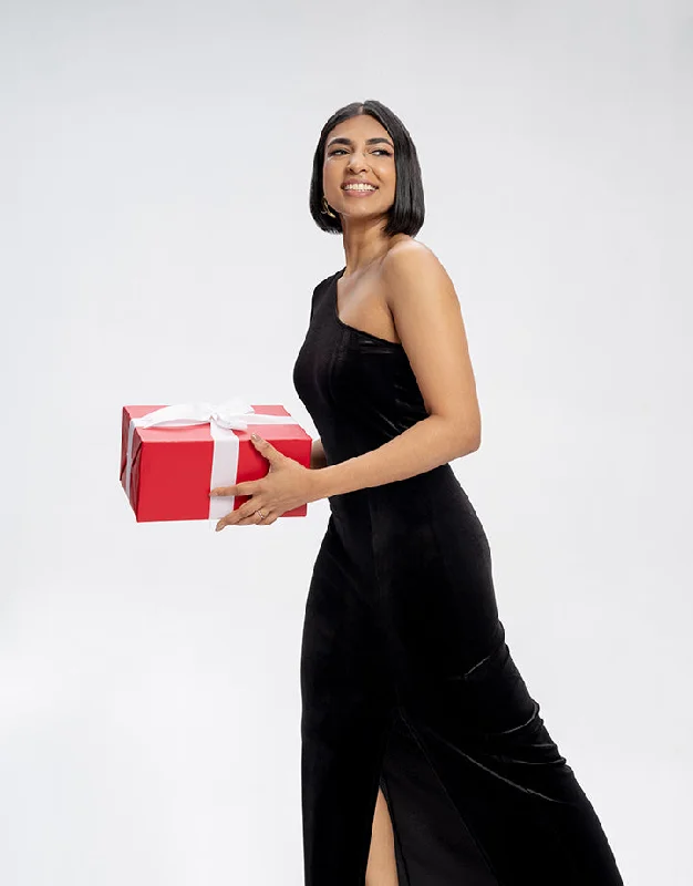 Winter dresses for cold weatherOne Shoulder with ¾ Sleeves Bodycon Dress
