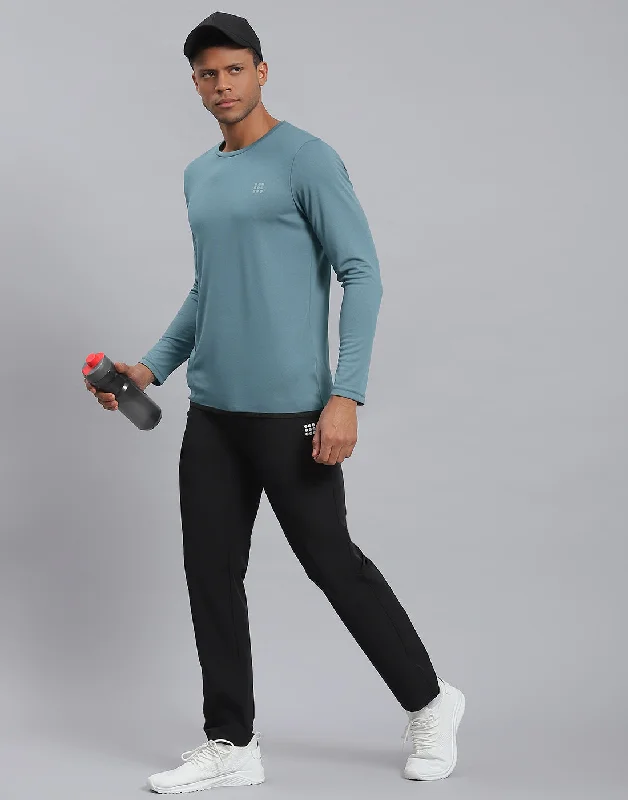 men's athletic wear shirtsMen Blue Solid Round Neck Full Sleeve Active T-Shirt