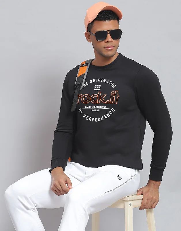 men's short-sleeved sports shirtsMen Black Solid Round Neck Full Sleeve Sweatshirt