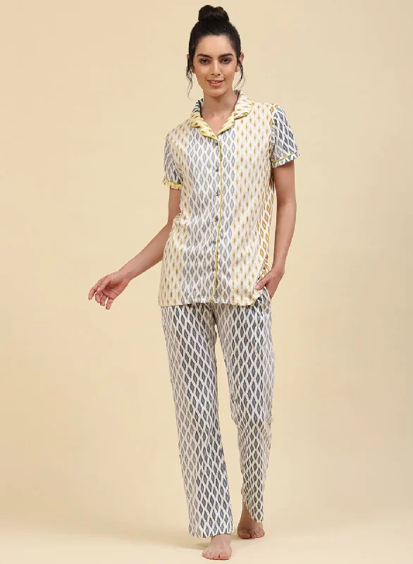 Easy-care women's pantsWomen Cream Printed Lower Set