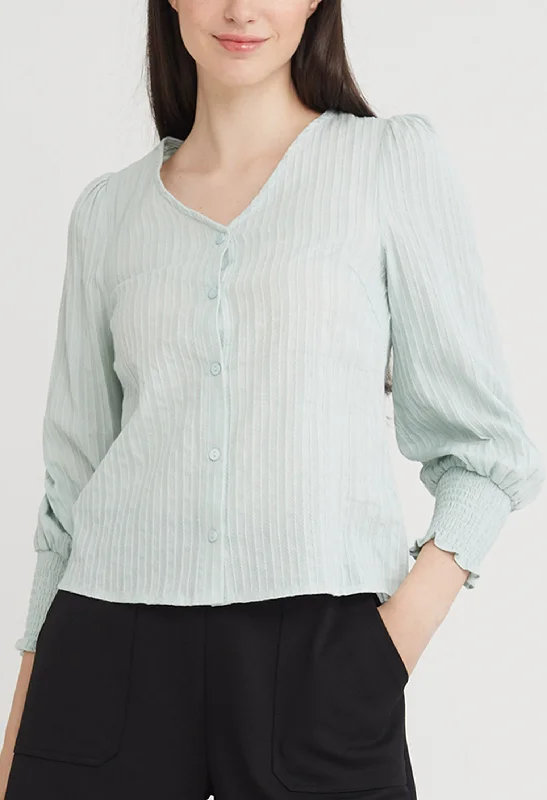 Lightweight women's topsTextured Trumpet Sleeve Blouse