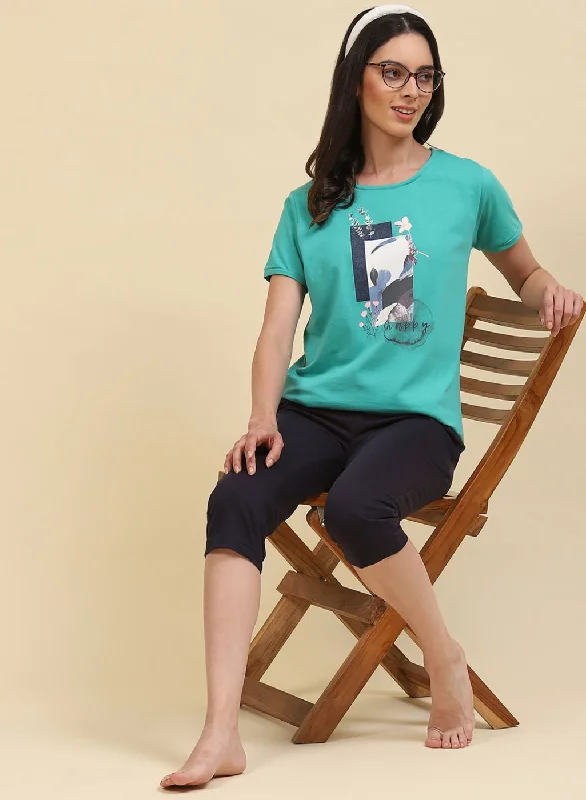Distressed denim shorts for womenWomen Green & NAvy Blue Printed Capri Set