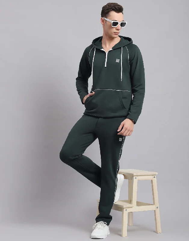 men's running shirtsMen Green Solid Hooded Full Sleeve Tracksuit