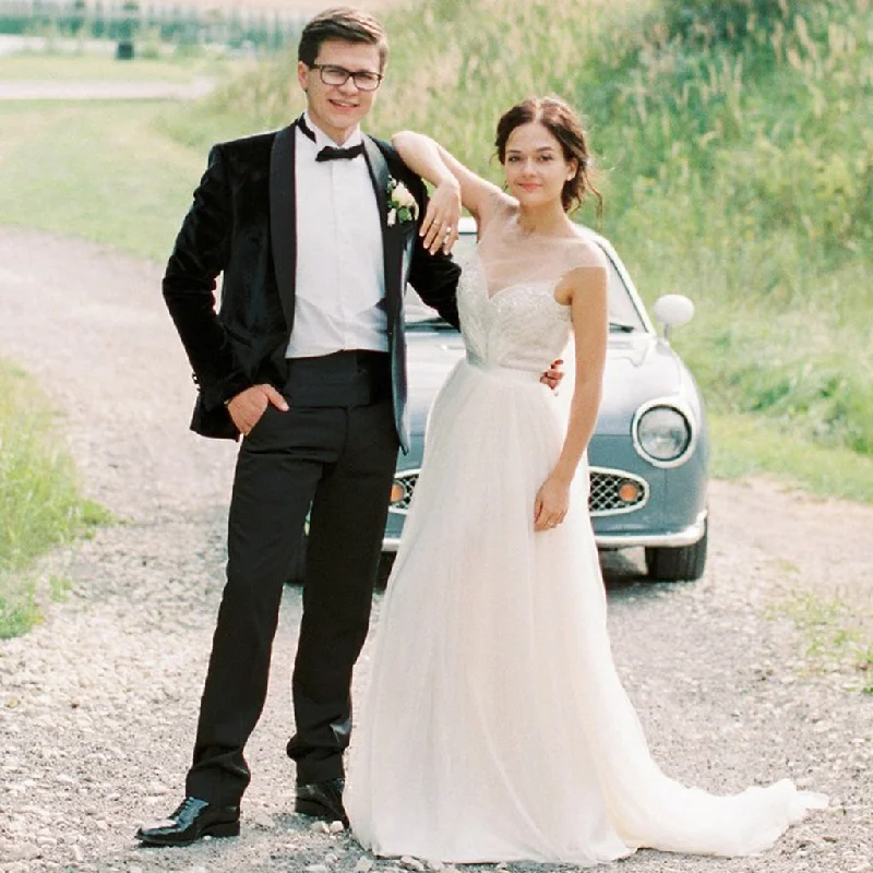 Glamour dresses for red carpet appearancesA-Line Tulle Newest Wedding Dress, Beaded Backless Sleeveless Wedding Dress,  KX1328
