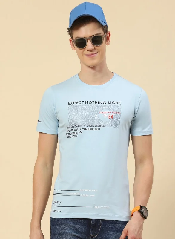 short-sleeved shirts for men with a vintage or retro feelMen Blue Printed T-Shirt