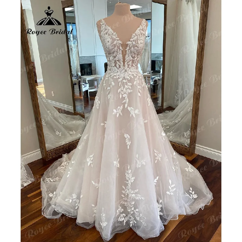Motherhood dresses for pregnant womenVintage Deep V Neck Lace Applique A Line Beach Women Wedding Dress 2025 Birdal Gown Custom Made vestido de casamento Roycebridal