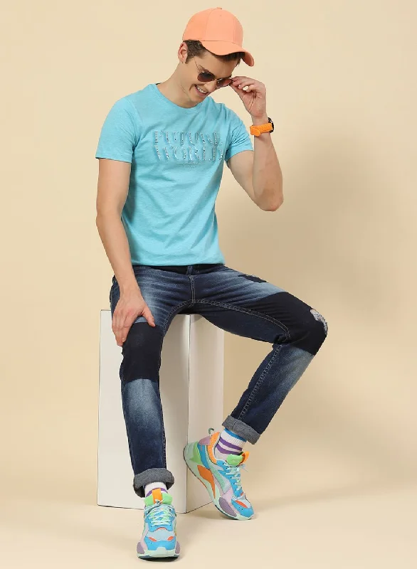 short-sleeved men's clothing that is versatile and easy to styleMen Sky Blue Printed T-Shirt