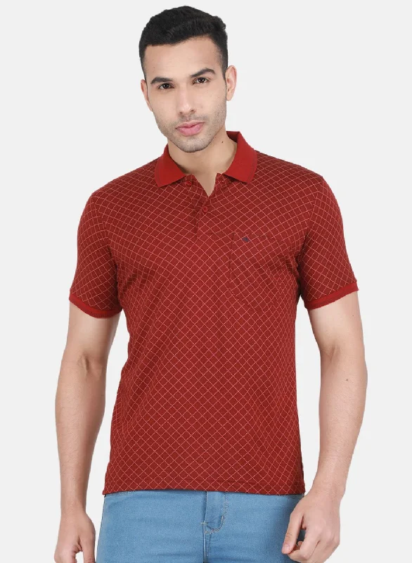 preserving the color of short-sleeved men's shirtsMen Maroon Printed T-Shirt