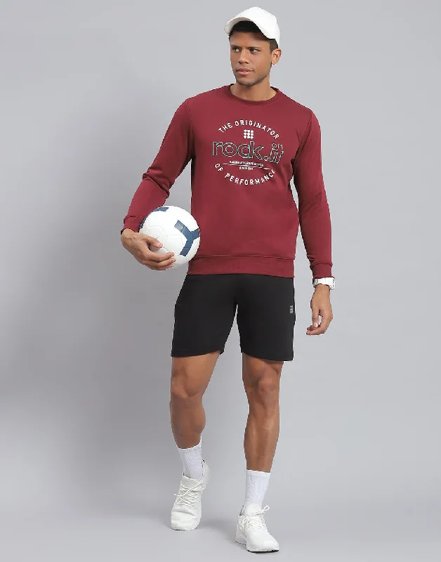 men's UV-protective shirtsMen Maroon Solid Round Neck Full Sleeve Sweatshirt