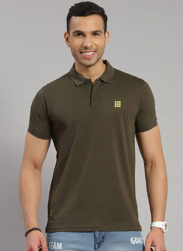 lightweight short-sleeved men's clothingMen Olive Solid T-Shirt