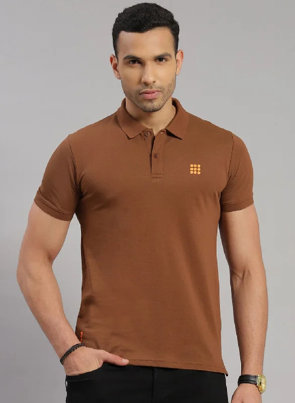 moisture-wicking short-sleeved shirtsMen Brown Solid T-Shirt