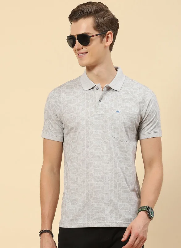 removing stains from short-sleeved men's clothingMen Grey Printed T-Shirt