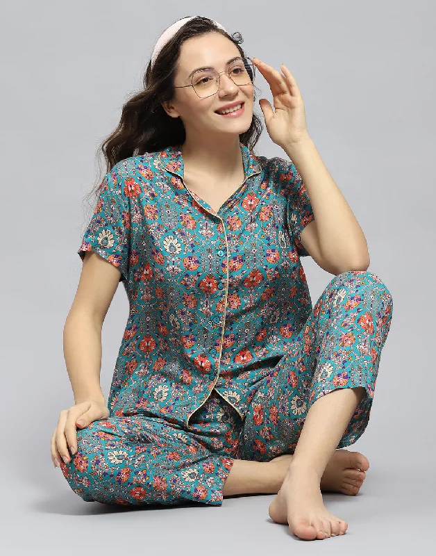 Breathable women's skirtsWomen Teal Blue Solid Collar Half Sleeve Lower Set