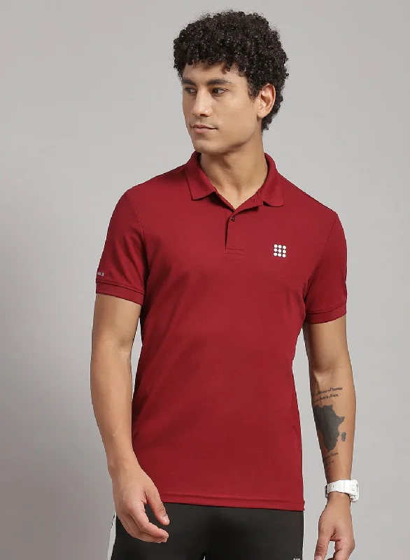 short-sleeved tops for men made from high-quality, durable fabricMen Maroon Solid T-Shirt