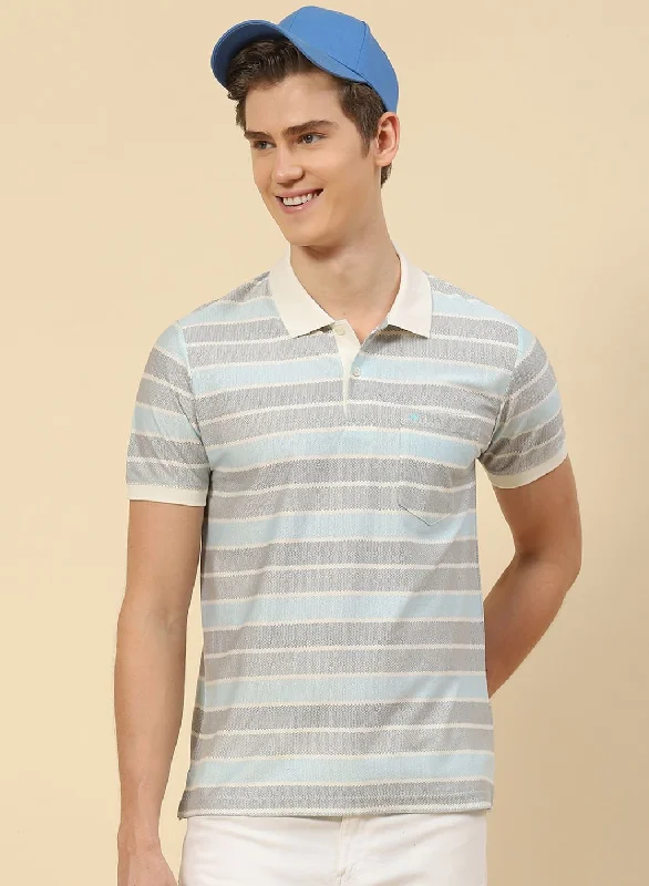 short-sleeved shirts for men that can be dressed up or downMen Blue Printed T-Shirt