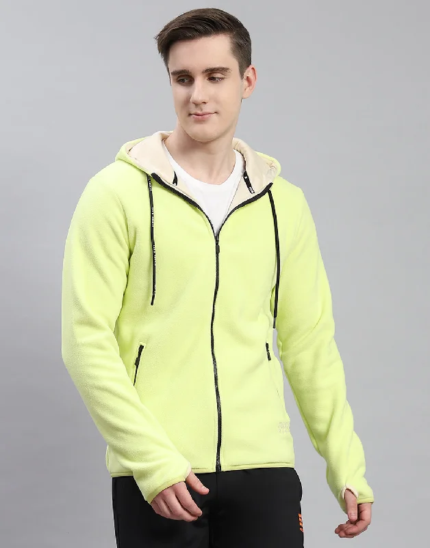 men's gym shirtsMen Green Solid Hooded Full Sleeve Sweatshirt
