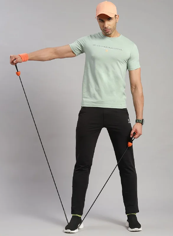 drying tips for short-sleeved shirts for menMen Green Printed T-Shirt
