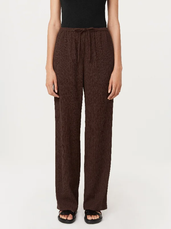 The Annie Textured Loose Pant in Mahogany