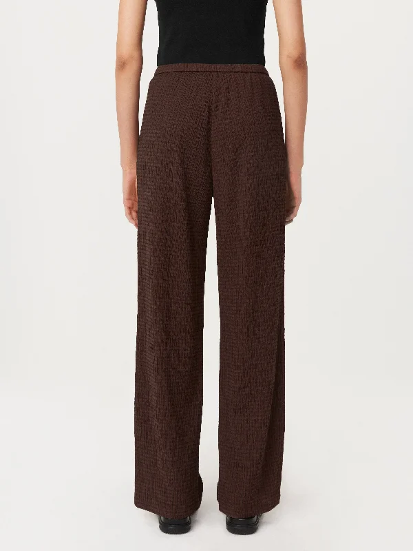 The Annie Textured Loose Pant in Mahogany