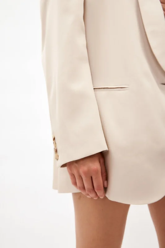 Longline Beige Silk Tuxedo Blazer